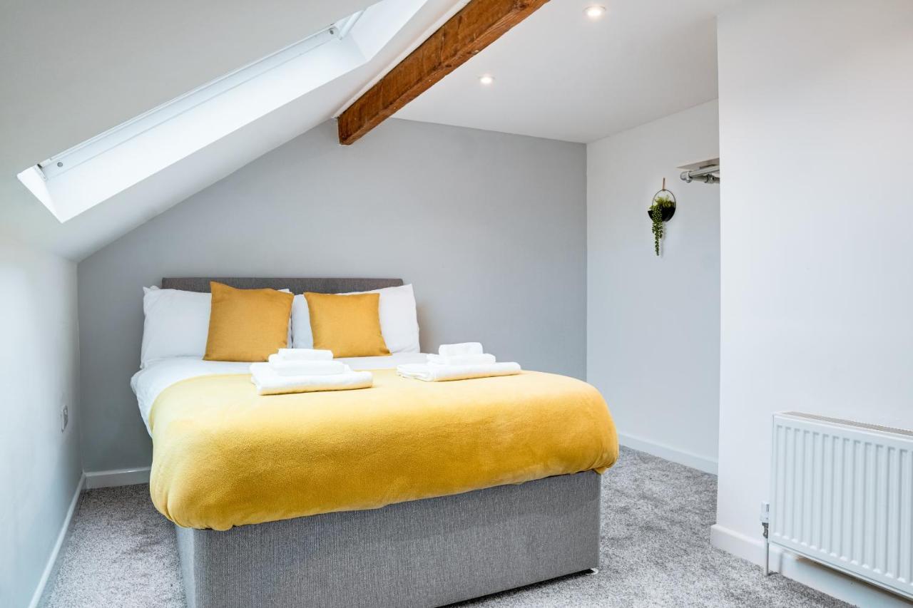 Spacious 4 Bedroom House Near Leeds Cc Beeston Hill Exterior foto
